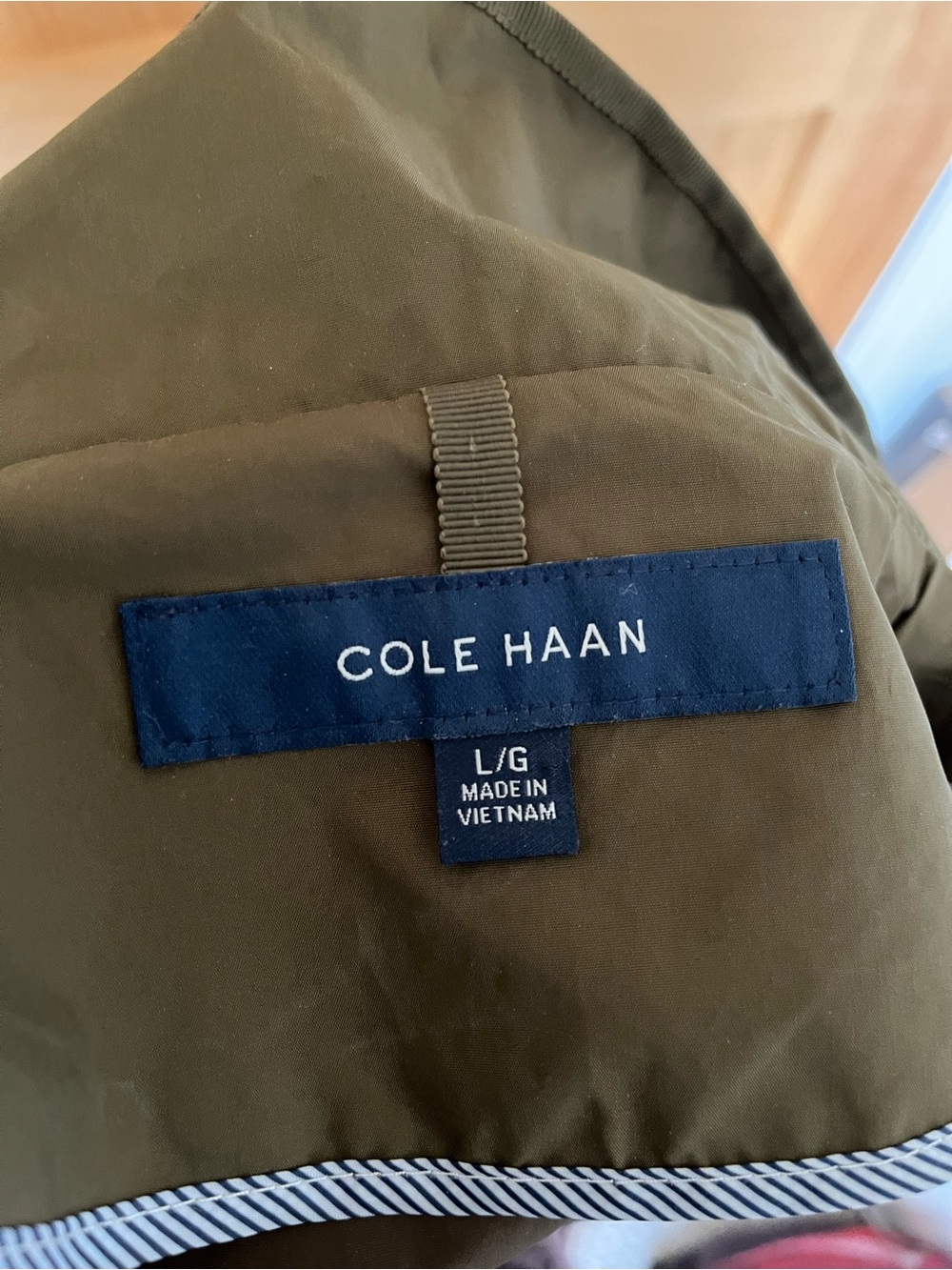 Cole Haan Women's Packable Olive Green Rain Jacket - Picture 3 of 10